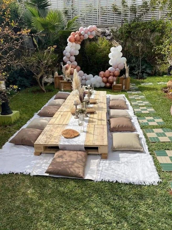 Tables & Tableware